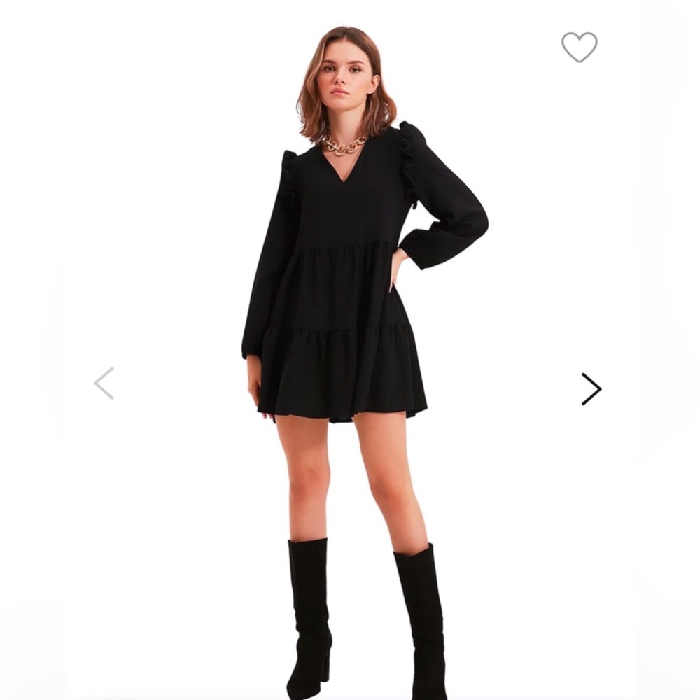 TRENDYOL Women Petite Mini Shift Regular Fit Woven Dress